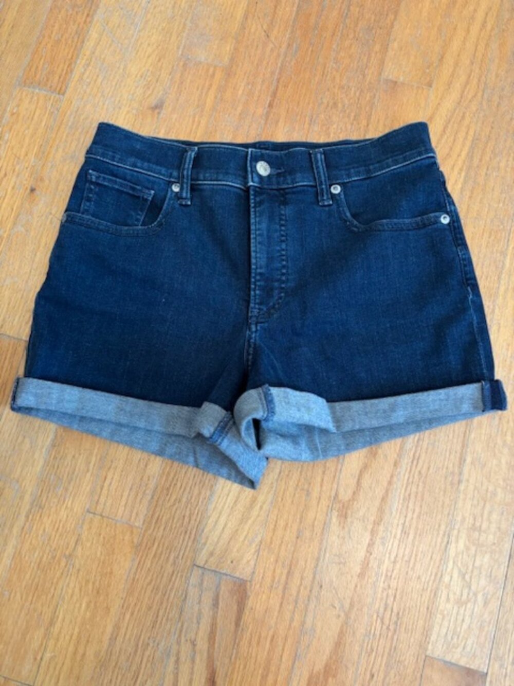 Express Shortie Midrise Dark Wash Denim Shorts w/Rolled Cuff Women's Size 4
